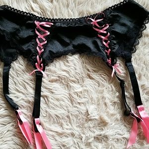 Frederick's garter belt Sz S